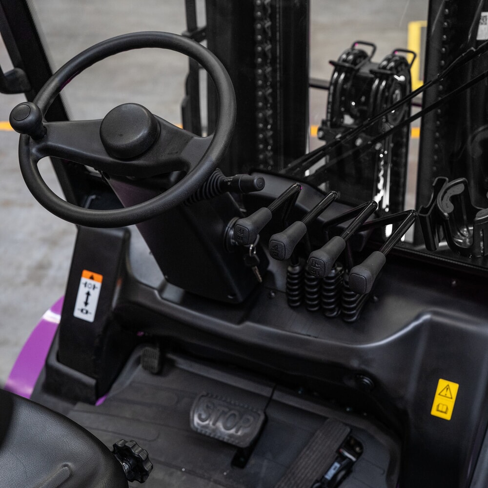 Produktbild nr 11: AntOn by Jungheinrich elektriska gaffeltruckar CBH 3.0 med tredelat teleskopstativ, lyfthöjd 4 800 mm, lastkapacitet 3 000 kg, väderskyddshytt Comfort, inkl. extern laddare 80 V, 60 A, CEE, 4-polig